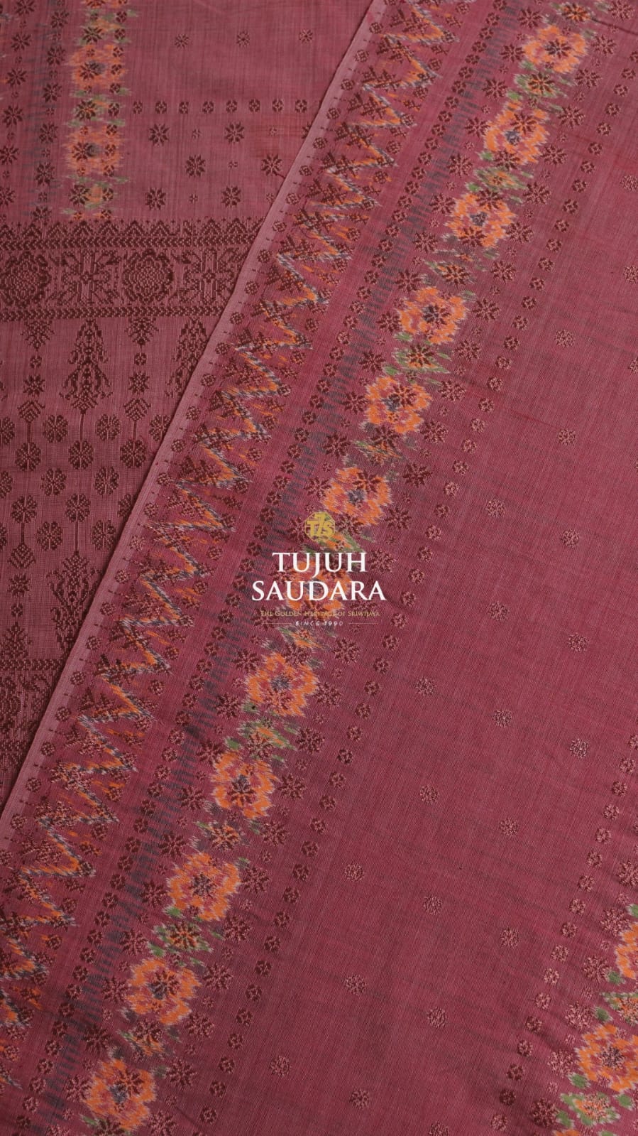 Songket bertabur motif cermin