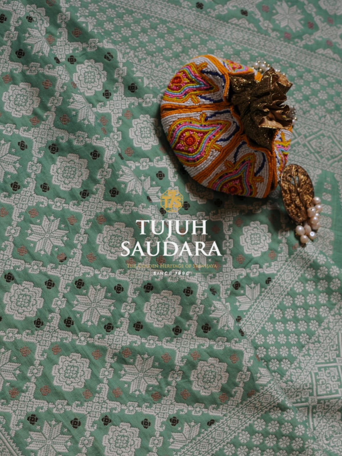 Songket bunga cina motif sakura bintang berante rakam