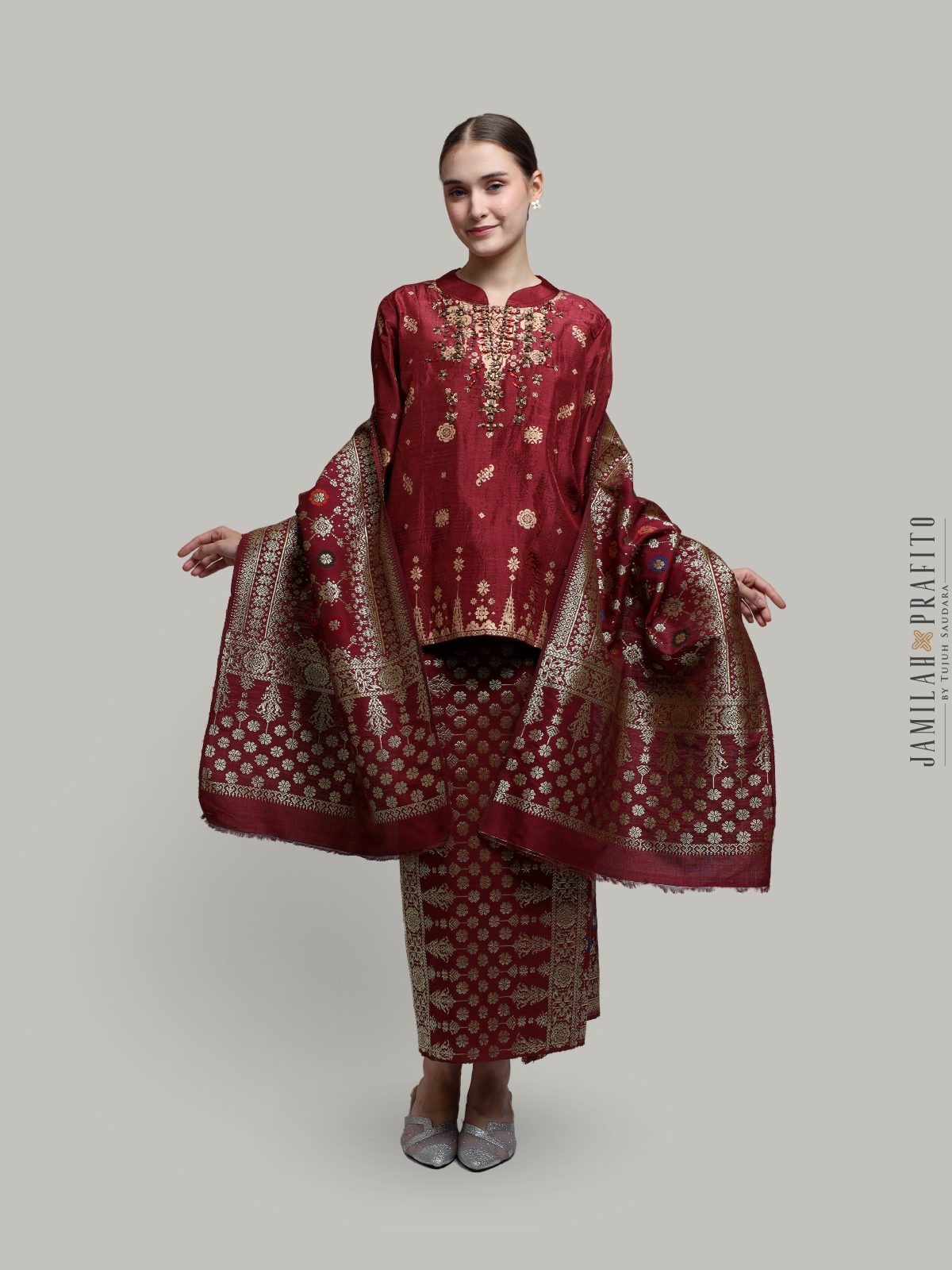 ARUNIKA with Tujuh Saudara Songket